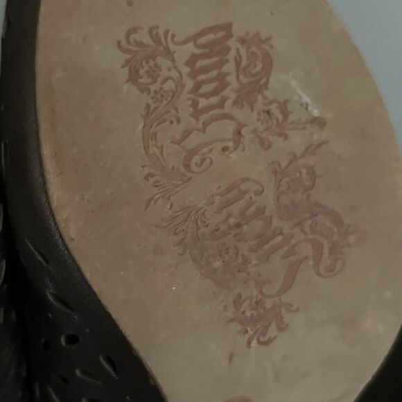 Lucky Brand Pewter Peony Laser Cut Leather Peep Toe Heels Office Party 9.5 - Picture 13 of 14